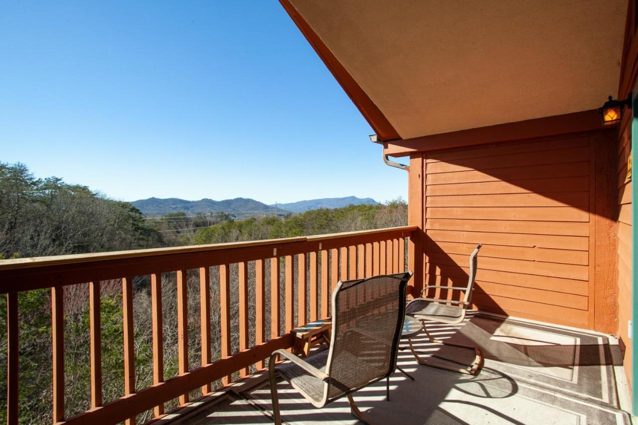Holiday home Papa Bears Hideaway Stunning Views Communitypool *